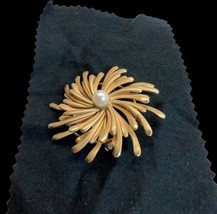 Vintage Harry S Bick Brooch 12K Gold Filled Retro Pearl 1/20th HSB Jewelry - £75.41 GBP