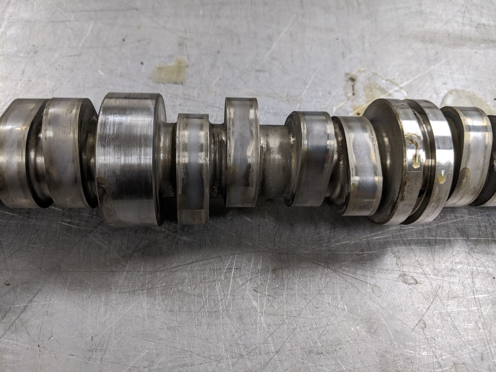 Camshaft For 11-18 Chevrolet Silverado 2500 HD  6.0 Item image 4