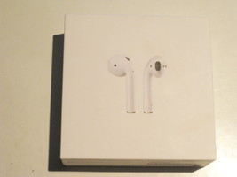 2nd Gen Apple Airpods W Cover!! - £103.90 GBP