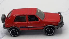 2018 Matchbox #99 MBX Road Trip &#39;90 Volkswagen Golf Country Red - £3.08 GBP
