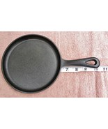 HIT THE TRAIL--Vintage small 5.5&quot; Black Cast Iron Skillet-Griddle--Tie-o... - €12,98 EUR
