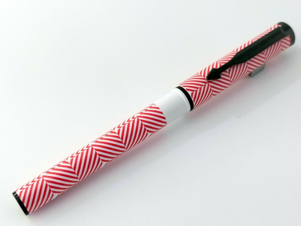 Primary image for Parker Beta Special Edition Roller Ball Pen Ballpoint Pen Maze Red new blue ink