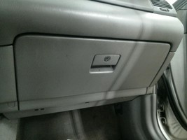 CAMRY     2005 Glove Box 104872028 - $1,176.94 MXN