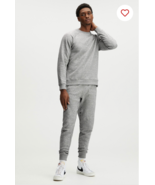 Fabletics The Postgame Crew 2-Piece Outfit Gray MSRP: $139.90 &quot;Medium&quot; - $1,693.32 MXN