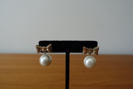 Kate Spade New York All Wrapped Up In Faux Pearls Drop Bow Earrings. New - £28.76 GBP