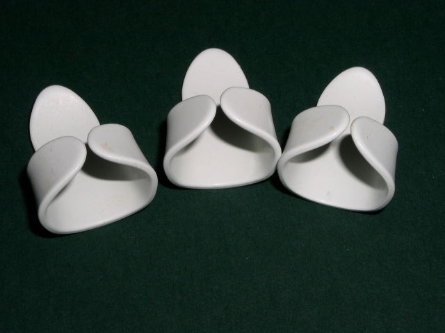 D&#39;Andrea Guitar Finger Picks White Set Of 3 Large - $14.99
