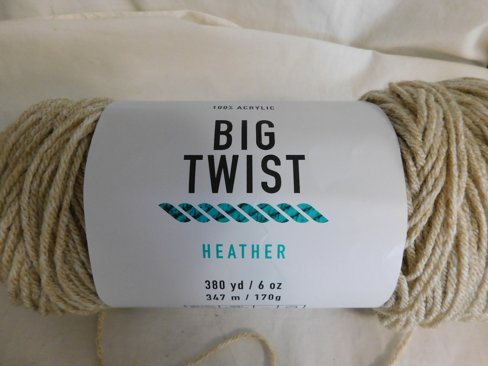Big Twist Heather Oatmeal Dye Lot 646304 - $8.99