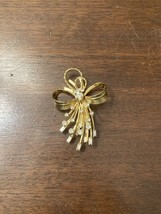 Sarah Coventry Ribbon Brooch Pin Rhinestones - $14.96