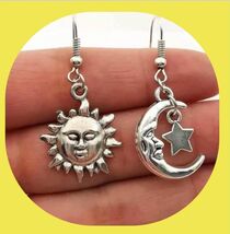 New  Unique Beautiful Celestial Sun Moon Dangle Star Earrings - A Wonder... - $7.00