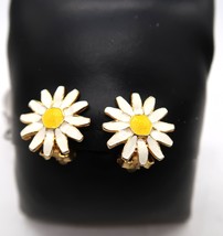Vtg MCM White Enamel Daisy Yellow Center Clip-On Gold Tone Earrings - $12.00
