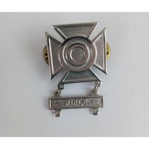 Vintage Silver Rifle Medal Military Lapel Hat Pin - $8.42