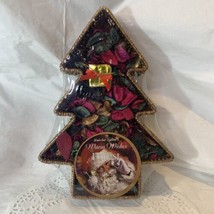 Vintage Wonderland Traditions Wicker Christmas Tree Basket Filled With Potpourri - £7.85 GBP