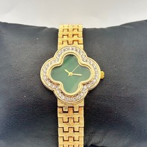 Women’s Four Leaf Clover Green Dial 31mm Crystal Watch Working New battery - $305.38 MXN
