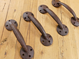 4 Cast Iron Antique Style Barn Handles Gate Pull Shed Door Handles Rusti... - $22.99