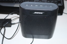 Bose SoundLink 415859 COLOR Black Bluetooth Portable Speaker w Plug Tested 2E - £54.56 GBP