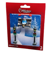 Cobblestone Corners &amp; St. Nicholas Square Winter Village Miniatures - $186.82 MXN
