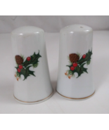 Vintage Holly &amp; Pinecone Ceramic Christmas 2.75&quot; Salt &amp; Pepper Shakers J... - €12,39 EUR
