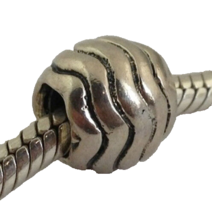 Authentic Chamilia Sterling Silver Retired Swirls Bead Charm Ga-7, New - $338.62 MXN