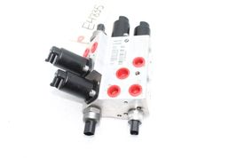 04-10 BMW E60 525I 530I DYNAMIC DRIVE VALVE BLOCK E4835 image 2