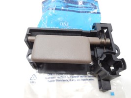 New Oem Ford Mustang Glove Box Latch F4ZZ6106072C Ships Today - £35.93 GBP