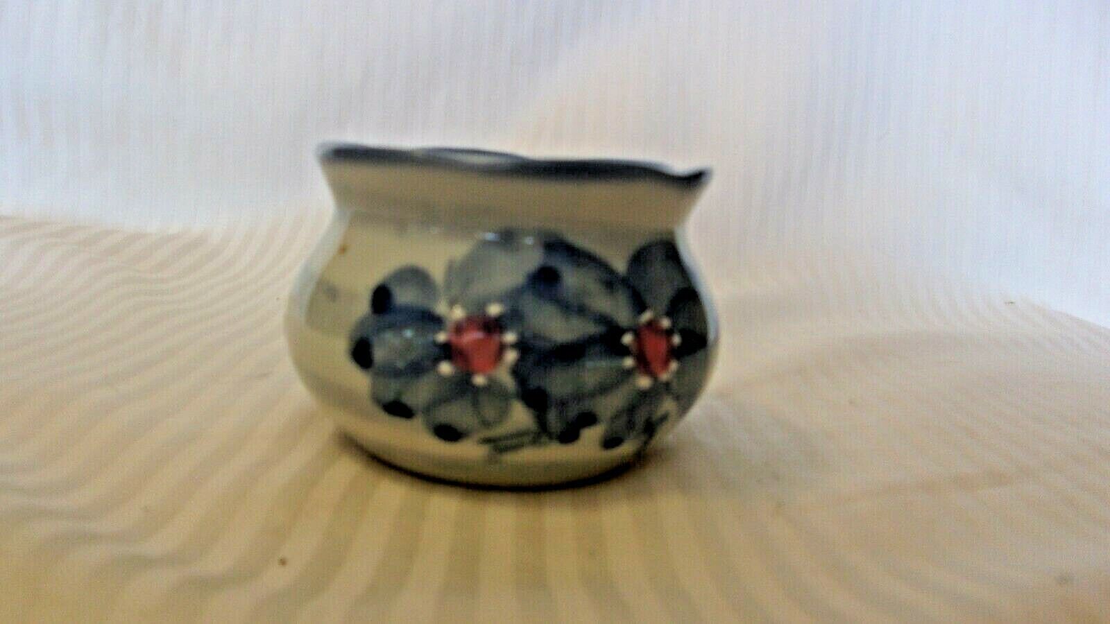 Primary image for Small Blue and White Ceramic Jar Bowl With Flowers from Ben Rickert Japan