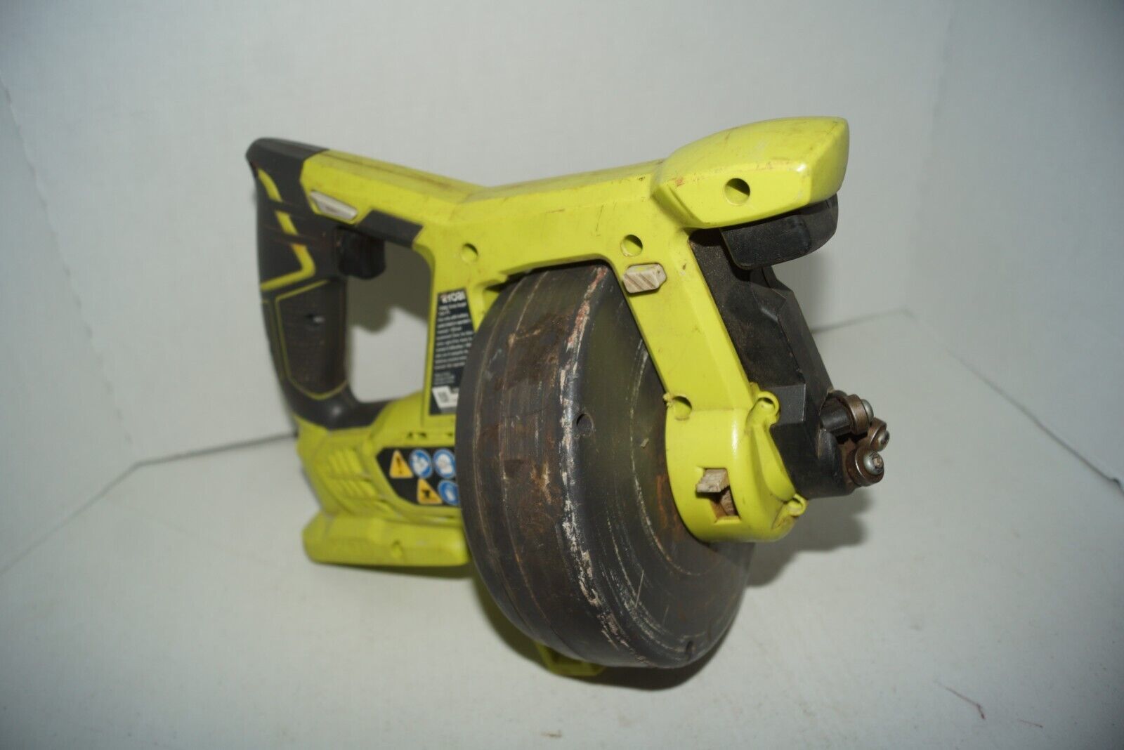 FOR PARTS NOT WORKING RYOBI P4001 18-Volt ONE+ Drain Auger (Tool Only)  - $39.59