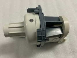 OEM Whirlpool  Dishwasher Pump and Motor Assembly W11133712 - £130.27 GBP