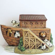 Noah&#39;s Ark Figurine Scratch N Dent 2-Storey - £1.81 GBP