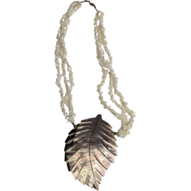 Mother of Pearl Abalone Shell Leaf Pendant Chunky Necklace Vtg Coastal Jewelry - £26.03 GBP