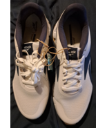 Reebok Men&#39;s Zig Dynamica Sneaker Size 9 White/Navy NEW IN BOX - $38.56
