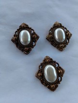 3VINTAGE Oval Faux Pearl In Old Gold Frame Setting Shank Buttons 1.75 x1.5inch - £6.46 GBP