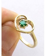 14 K yellow gold heart ring round green CZ set with six prongs - €204,08 EUR+