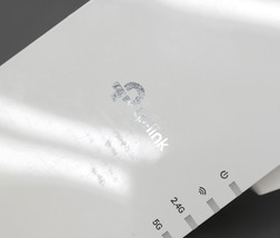 TP-Link RE605X AX1800 Wi-Fi 6 Range Extender - White image 3