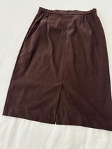 Leslie Fay Women’s Brown Rear Zip & Slit A-Line Pull-On Skirt Size 20 Waist 28" image 9