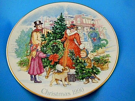  Victorian Style Christmas Plate Bringing Christmas Home Porcelain 22K Gold Trim - £10.25 GBP