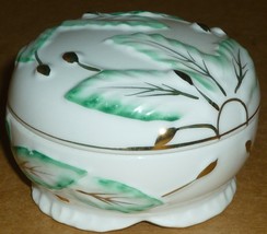 Vintage Elegant Fine Porcelain Footed Powder Trinket Jewelry Box Japan W Rice - £9.59 GBP