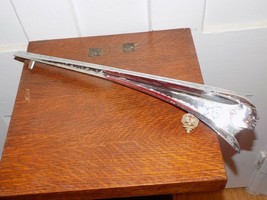Pontiac Bakelite/ Plastic Red Winged Hood Ornament - $3,660.63 MXN