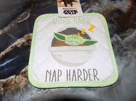 Disney Star Wars The Mandalorian Work Hard Nap Harder Green Pot Holder NEW - €7,84 EUR