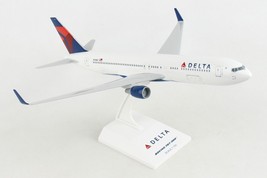 Boeing 767 767-300 w/ Winglets Delta Airlines 1/150 Scale Model - Skymarks - $74.24