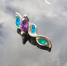 VINTAGE 925 STERLING SILVER AMETHYST AND OPAL PENDANT - $523.39 MXN