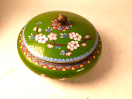 Vintage 1940s Chinese Cloisonne Covered Trinket Box, Beautiful Floral De... - £35.92 GBP