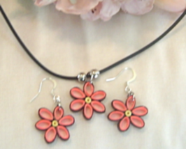  Quilled Paper Handcrafted Melon Colored Flower Earrings and Necklace Set - £20.14 GBP