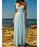 Off-shoulder Backless Pleated Maxi Dress - €85,21 EUR Off-shoulder Backless Pleated Maxi Dress - €85,21 EUR