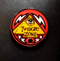 The Twilight Zone Eye Pyramid Pinball Machine Keychain 1993 Original Unused - $9.88