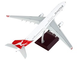 Airbus A330-300 Commercial Aircraft &quot;Qantas Airways - Spirit of Australia&quot; Whit - £137.72 GBP