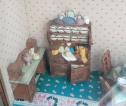 Chrysnbon Kit Shadow Box Country Kitchen Diorama Miniatures Table Plates Tea Pot - £46.76 GBP