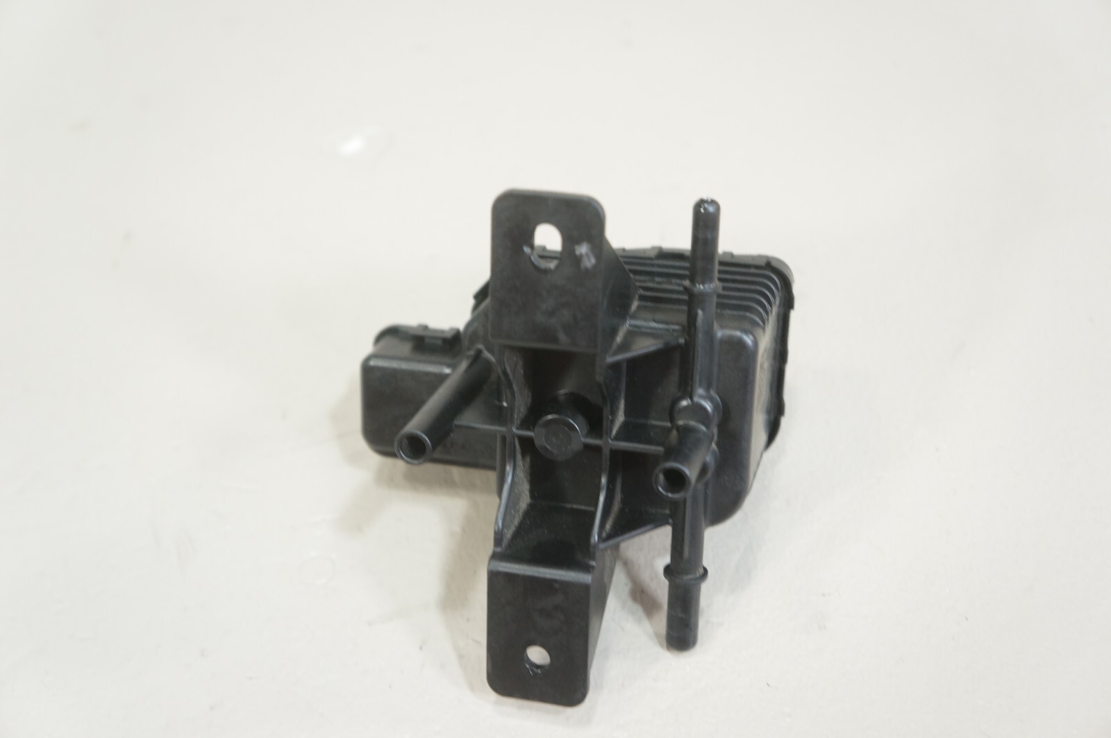 09-2013 bmw 335d x5 e70 3.0l m57 xDrive35d diesel exhaust fluid def pump 7205041 Item image 12