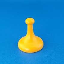 Clue Carnival Yellow Mustard The Stuntman Token Replacement Game Piece - £1.65 GBP