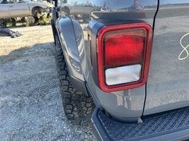 Driver Left Tail Light Incandescent Fits 20-23 GLADIATOR 104887554Single... - $1,960.73 MXN