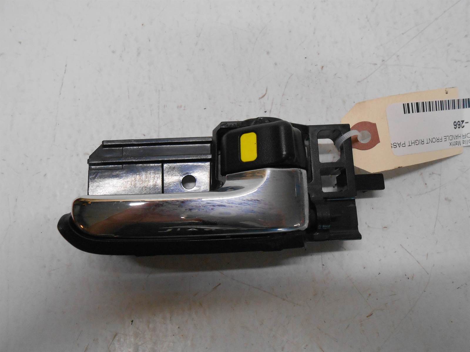 2003-2008 Toyota Corolla Matrix Interior Door Handle Front Right Passenger - $17.49